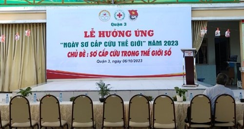 Hàng trăm học sinh quận 3 diễn tập sơ cấp cứu