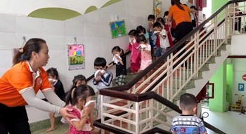 Thực tập phương án chữa cháy và cứu nạn, cứu hộ tại trường học năm 2024