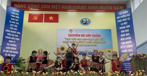 Chuyên đề cấp quận “Dạy viết cho học sinh lớp 4 theo hướng phát triển năng lực”