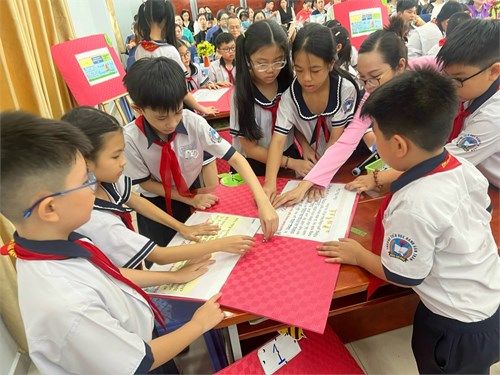 Chuyên đề cấp quận  “Dạy kiến thức tiếng Việt cho học sinh lớp 4 theo hướng phát triển năng lực”
