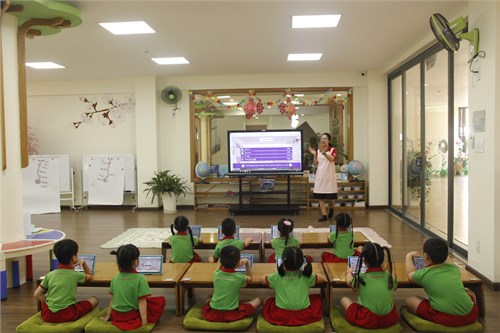Hoạt động (MN): Cụm Chuyên môn 1 tổ chức chuyên đề  Lớp học thông minh 