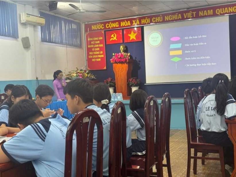 <a href="/giao-duc-trung-hoc-co-so/chuyen-de-giai-quyet-van-de-voi-su-tro-giup-cua-may-tinh-qua-thuat-toan-tim-kie/ct/45927/467631">Chuyên đề Giải quyết vấn đề với sự trợ giúp<span class=bacham>...</span></a>